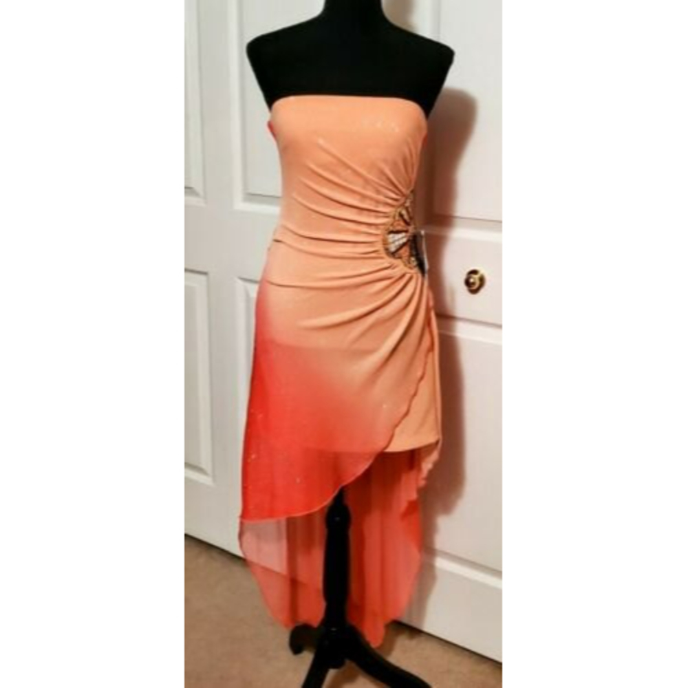 NWT Teeze Me Strapless party dress Orange with Rouched Beaded accent waist. Sz 1